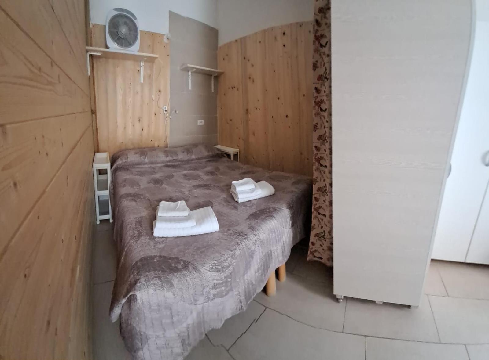 Apartamento Dimoramadonnella Bari Exterior foto
